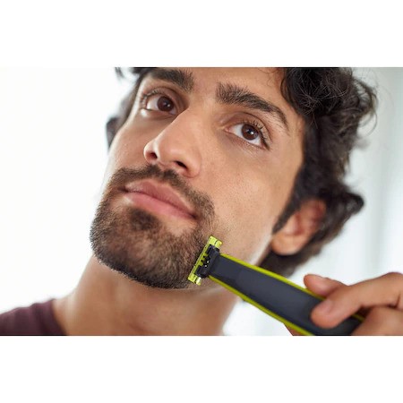 Хибриден уред за подстригване/оформяне/бръснене на брада Philips OneBlade QP2520/30, 3 гребенчета, 1 допълнително ножче, Презареждаща се батерия, Черен/Зелен